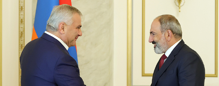 Karapetyan Paşinyana qarşı yeni siyasi qüvvə yaratdı 