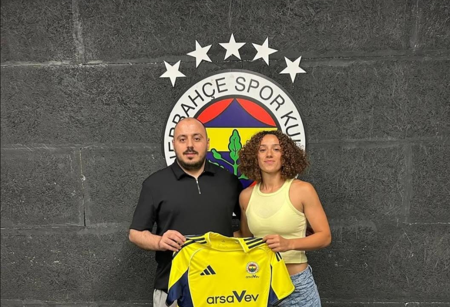 Azərbaycan millisinin futbolçusu “Fənərbağça”da