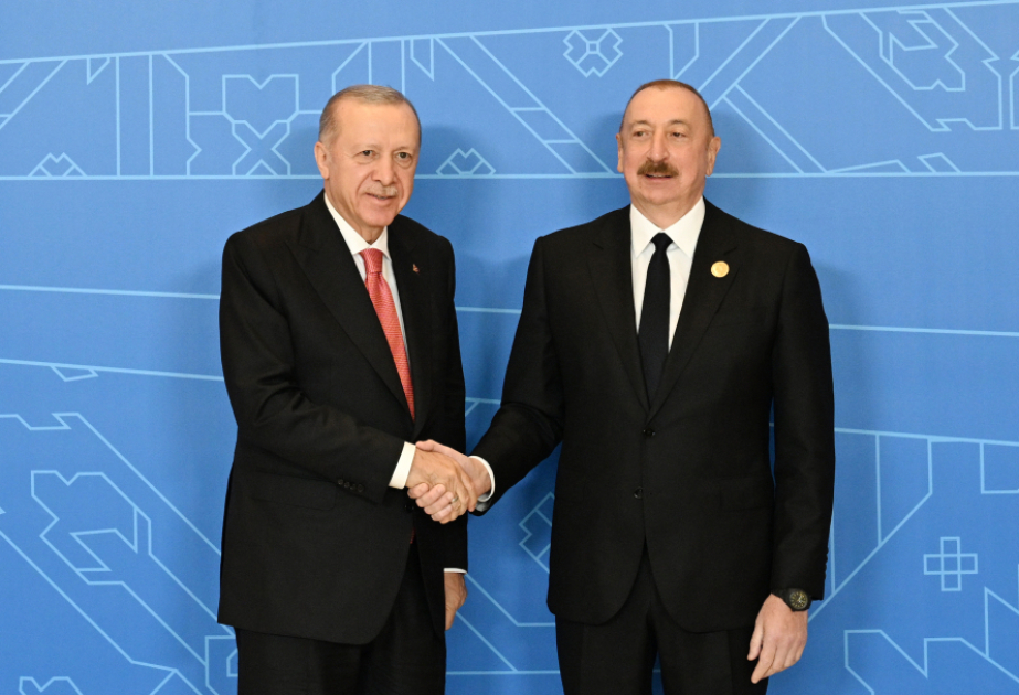 Azərbaycanla Türkiyə çiyin-çiyinə inamla irəliləyir