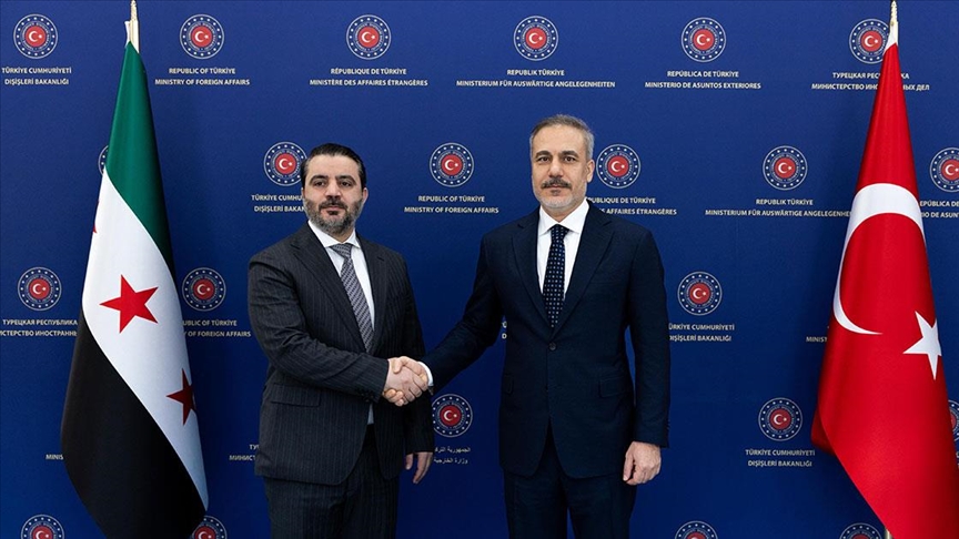 Fidan həmkarı ilə Suriyanı müzakirə etdi