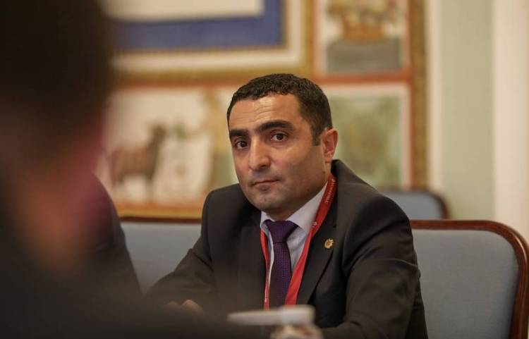 Paşinyan daha bir yüksək çinli məmuru işdən çıxardı
