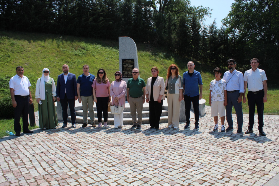 Türkiyə səfiri Quba Soyqırımı Memorial Kompleksində