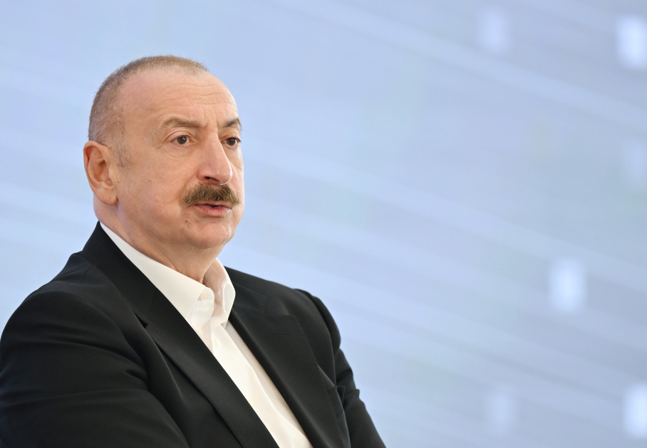 Siz öz həyatınızı yaşayın, biz də öz həyatımızı...
