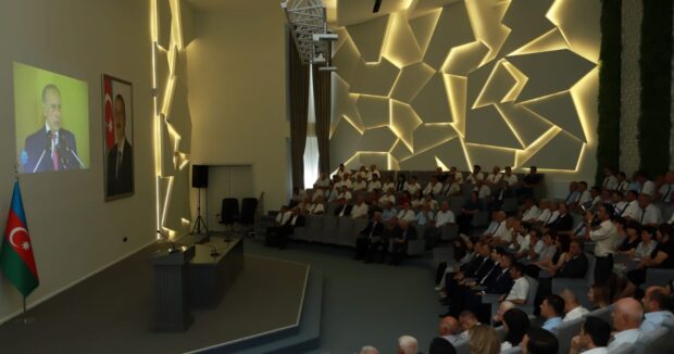 Mahmud Kaşqari adına Beynəlxalq Fond jurnalistləri təltif etdi - FOTOLAR