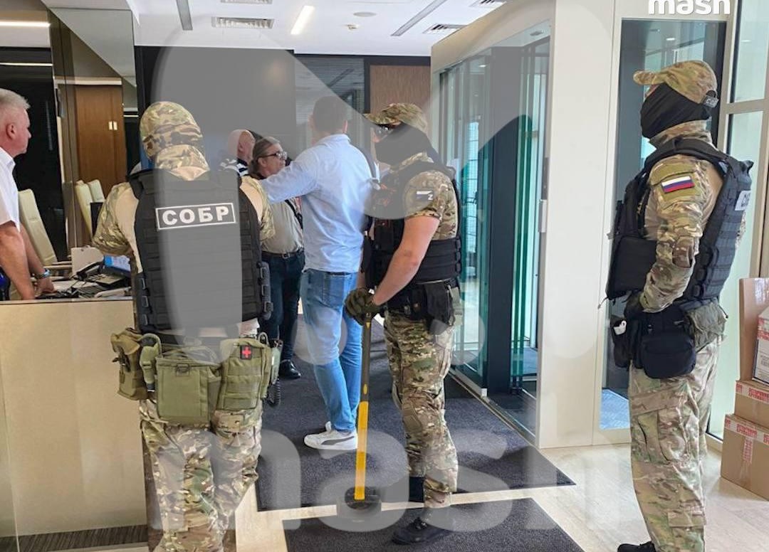 Rusiya polisi İsgəndər Xəlilovun oğlunun ofisinə BASQIN ETDİ - FOTO
