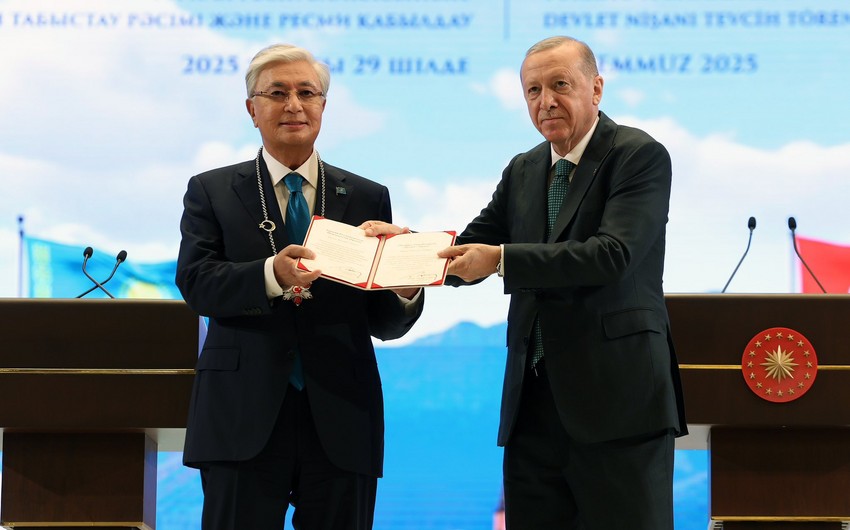 Ərdoğan Tokayevi təltif etdi