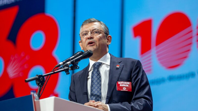 Elə bilirlər ki, mən özüm namizəd olacağam - Özgür Özəl