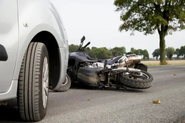Moped "FORD"a çırpıldı - Ölən var