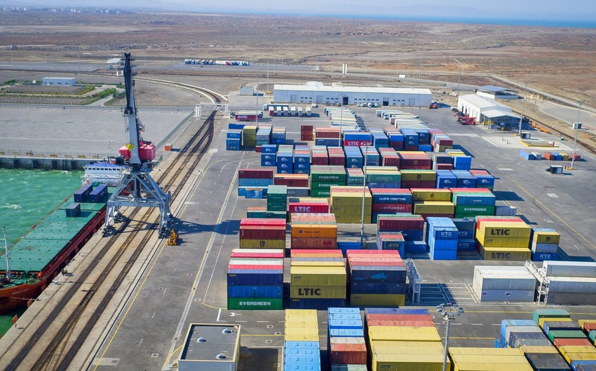 Beynəlxalq Dəniz Limanında aşırılan yükün həcmi 6 %-dən çox artıb