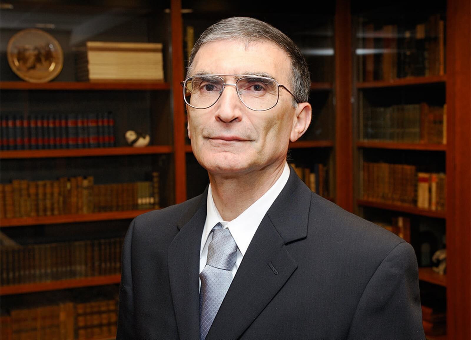 Əziz Sancara Kipr vətəndaşlığı verildi