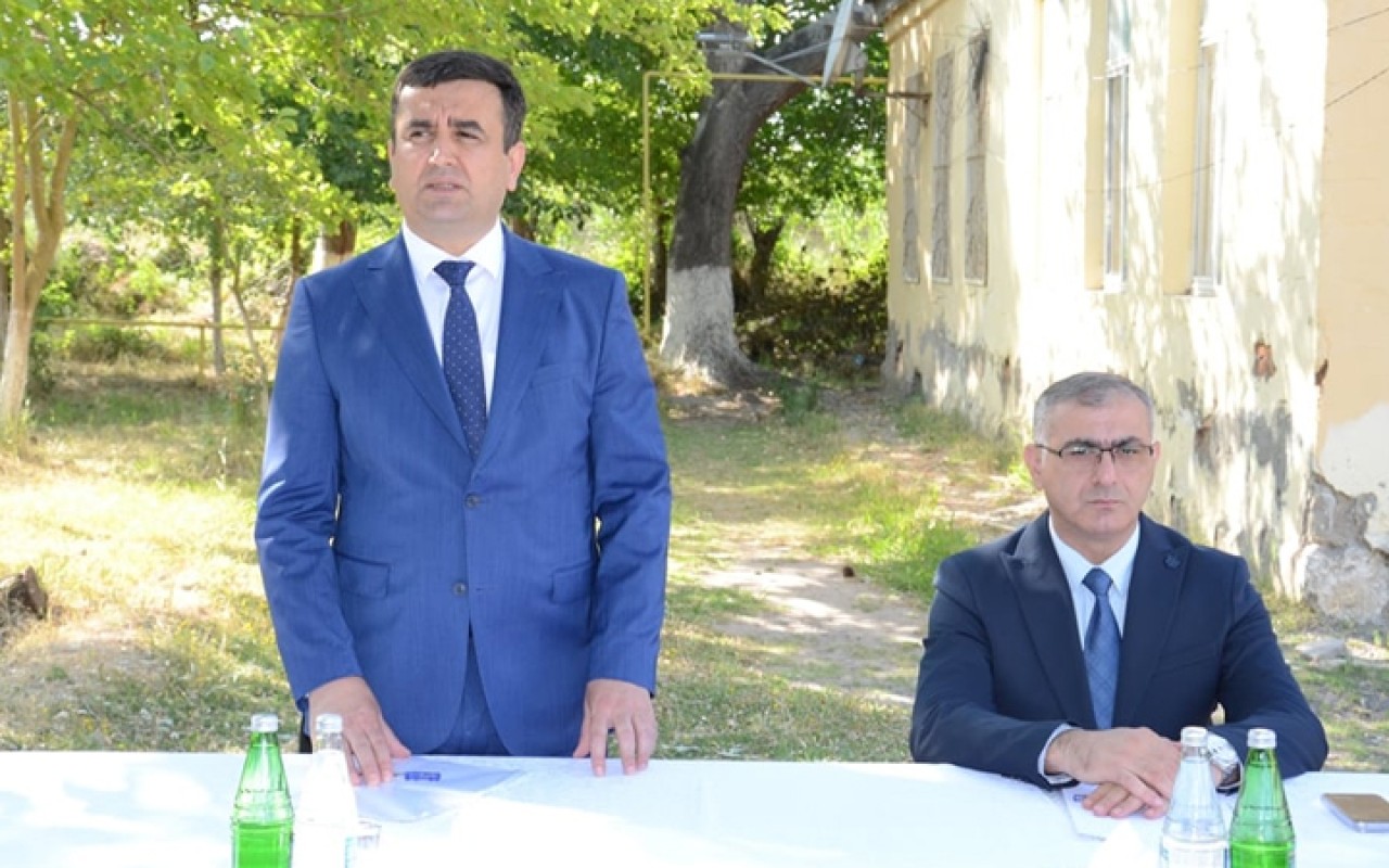 Saatlı icra hakimiyyətində qalmaqal - Qəbula gələn vətəndaş həbs edildi