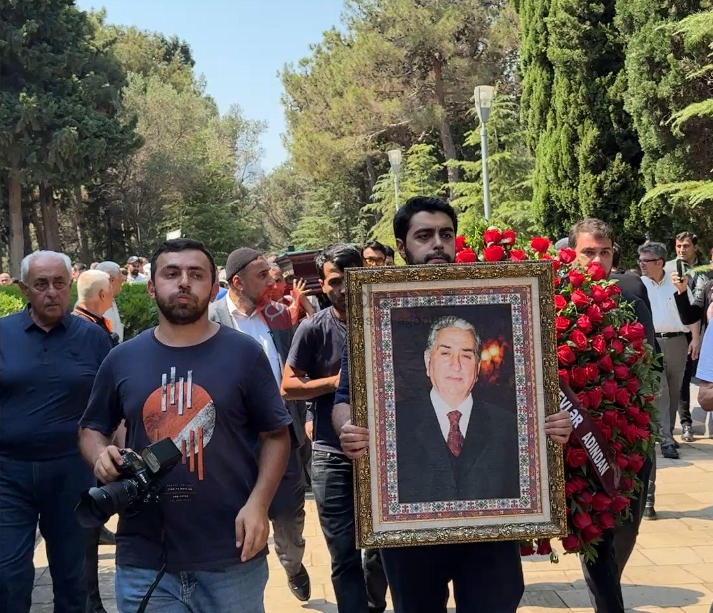 Arif Babayev dəfn edildi - FOTO+VİDEO