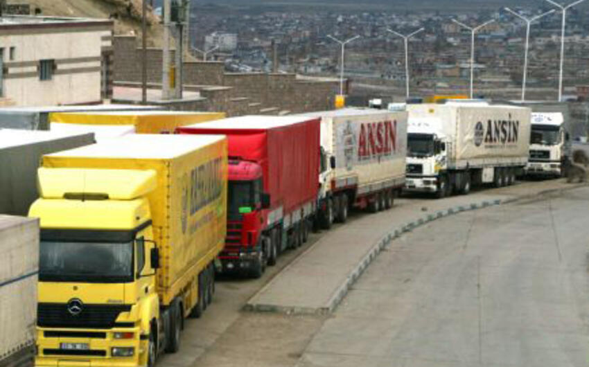 "Qırmızı Körpü” gömrük postunda 120 avtomobil gözləyir