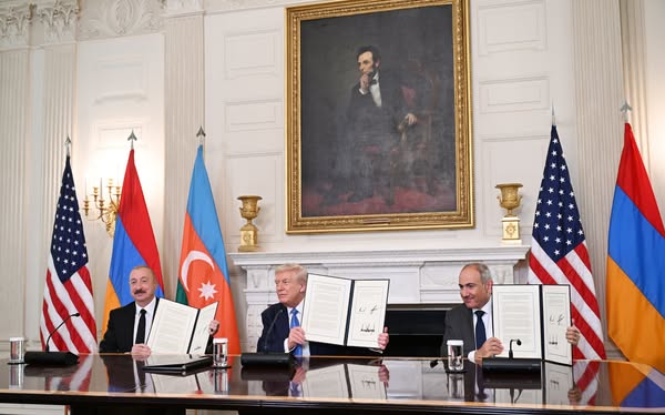 Zəfər liderinin növbəti diplomatik ZƏFƏRİ