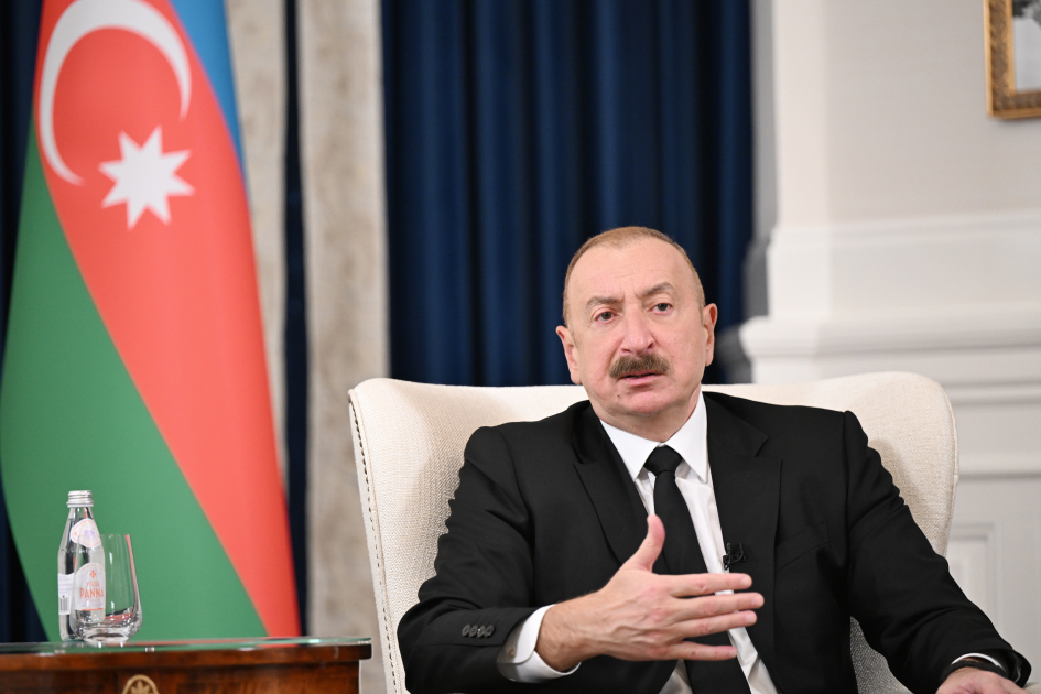 8 Noyabrdan 8 Avqusta... - Rəşad Məcid YAZIR