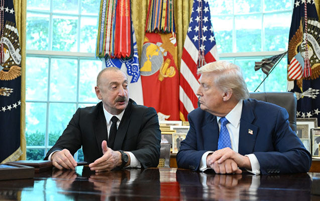 Ağ Evdəki görüşdən yeni GÖRÜNTÜLƏR
