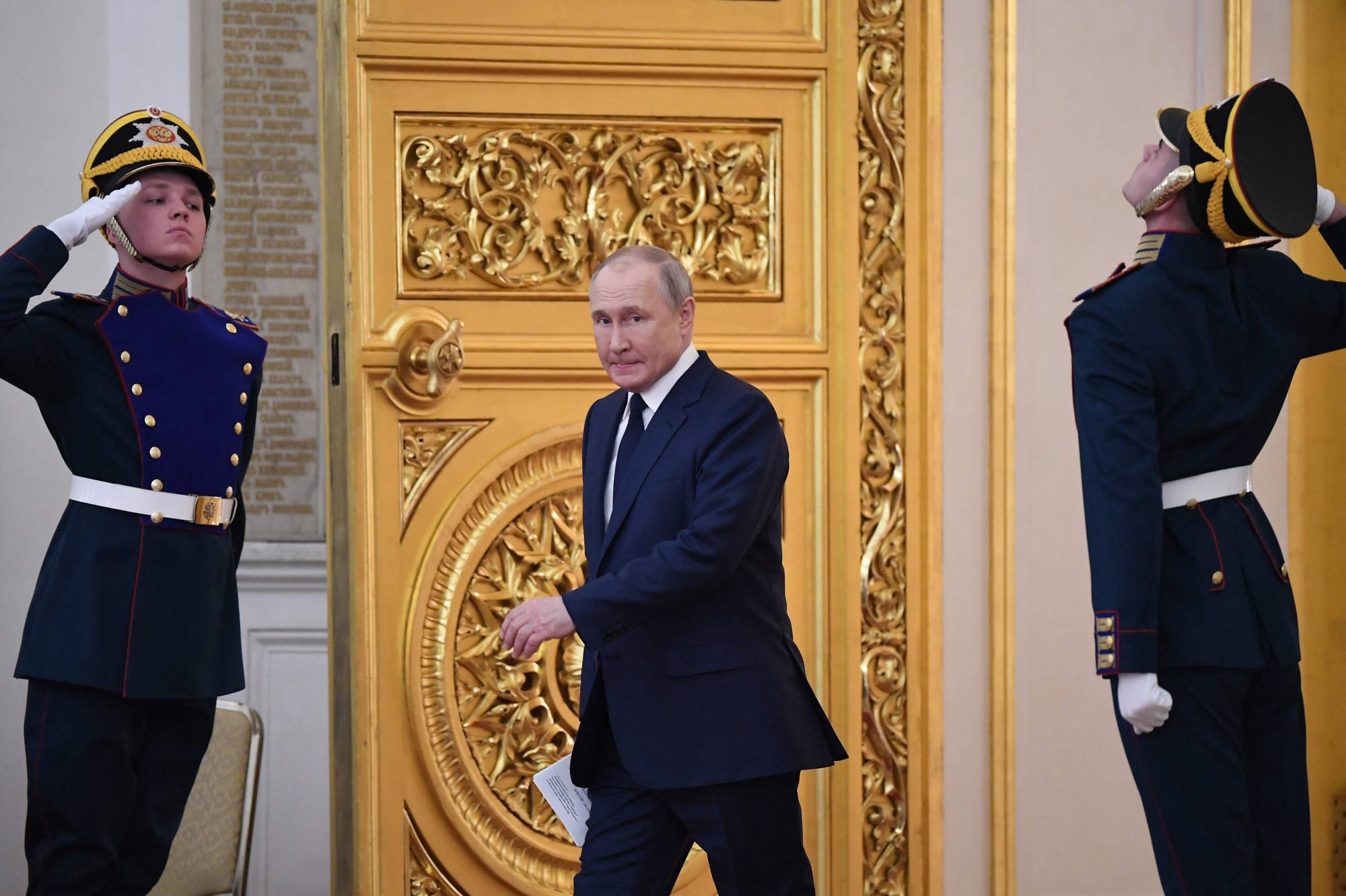 Putin Donetski döyüşsüz istəyir