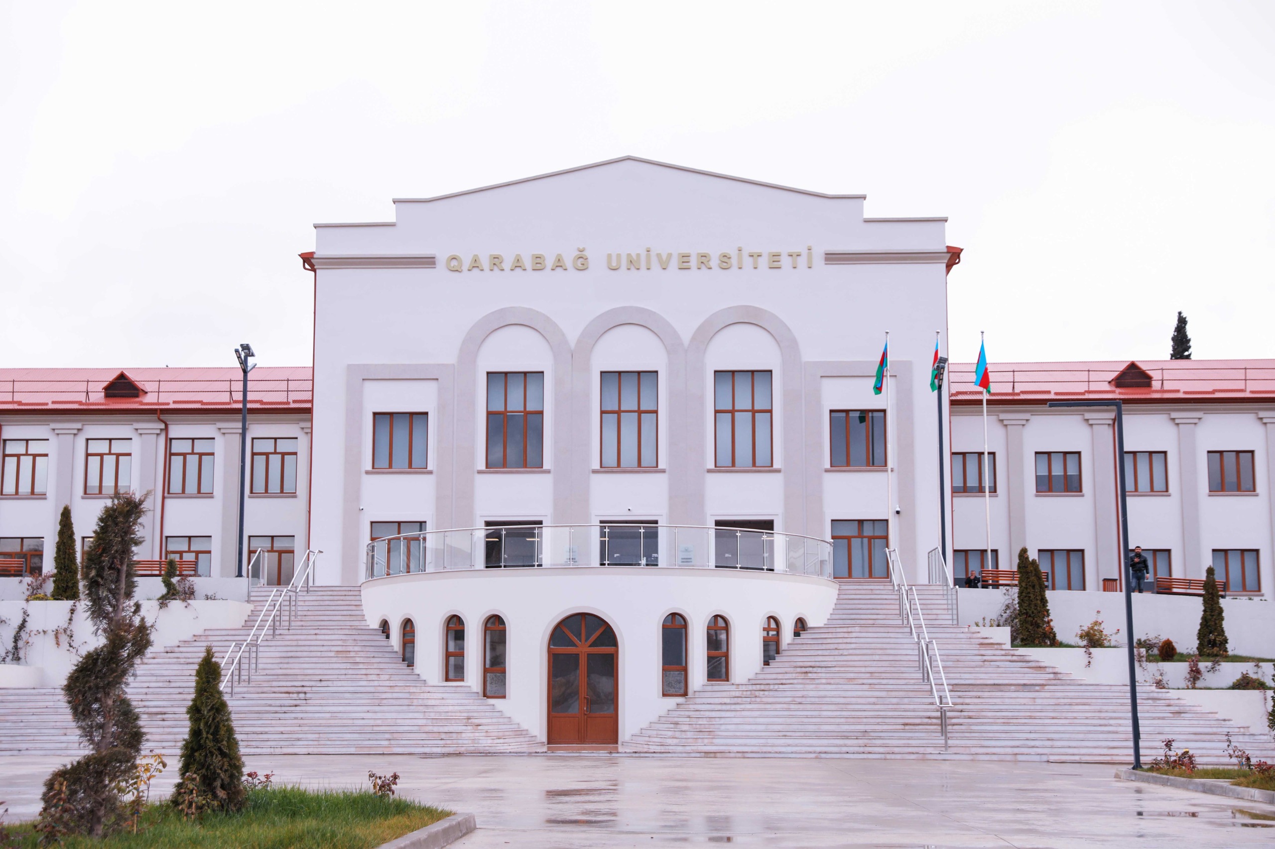 Qarabağ Universitetində İŞ VAR 