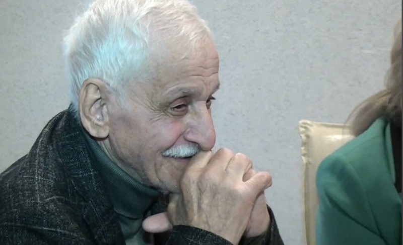 Arif Əbdüloğlu vəfat etdi 