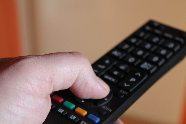 Bakıda arvadının başına televizor pultu vuran kişiyə bu CƏZA VERİLDİ