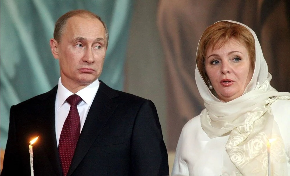Zelenski Putinin keçmiş arvadına sanksiya tətbiq edib