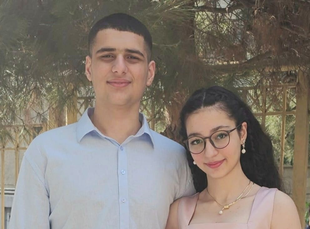 Özü 671, qardaşı 657 bal topladı - Eyni universitetə qəbul oldular