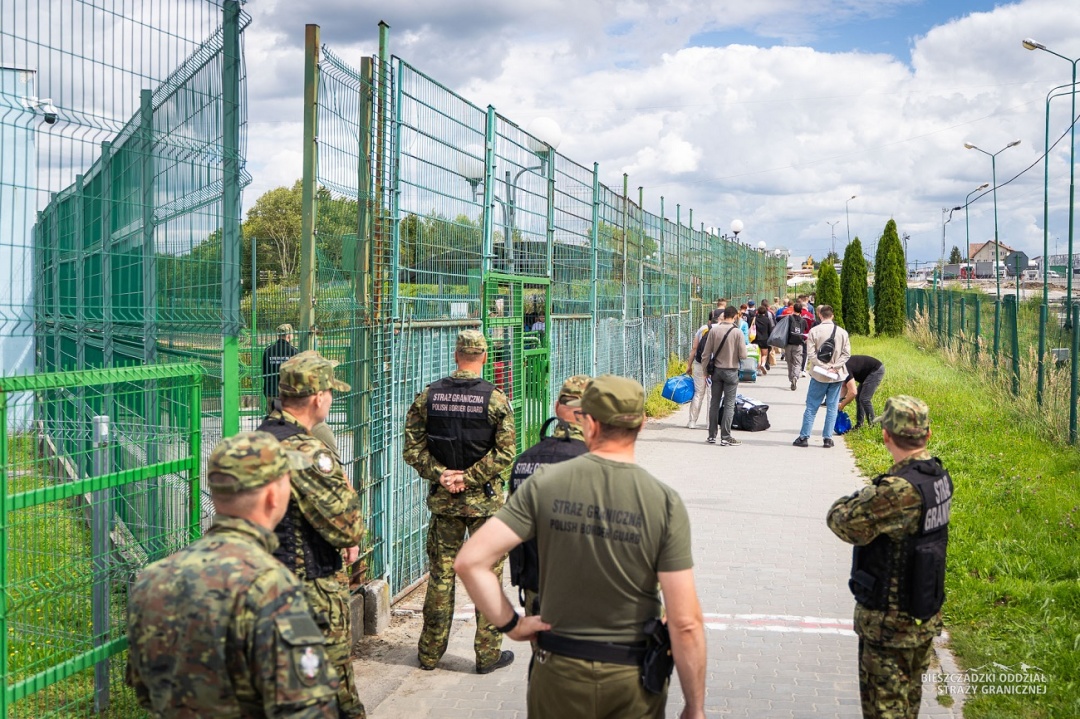 Polşa 15 ukraynalını deport etdi - SƏBƏB