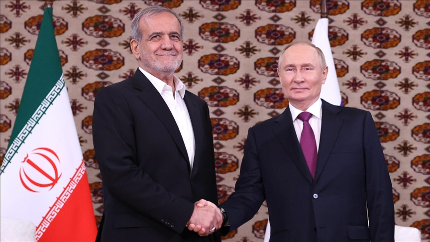 Putin Pezeşkianla görüşdü