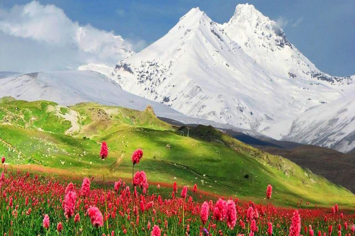 Belaruslu turist Elbrus dağında ÖLDÜ