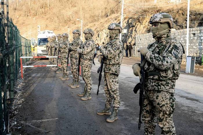 Daxili qoşunların hərbçiləri bu hallarda şəxsi avtomobillərə daxil ola biləcək