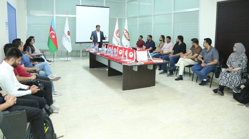 Pakistanlı tələbələr “Ulduz” fabrikində istehsalat turu keçdilər