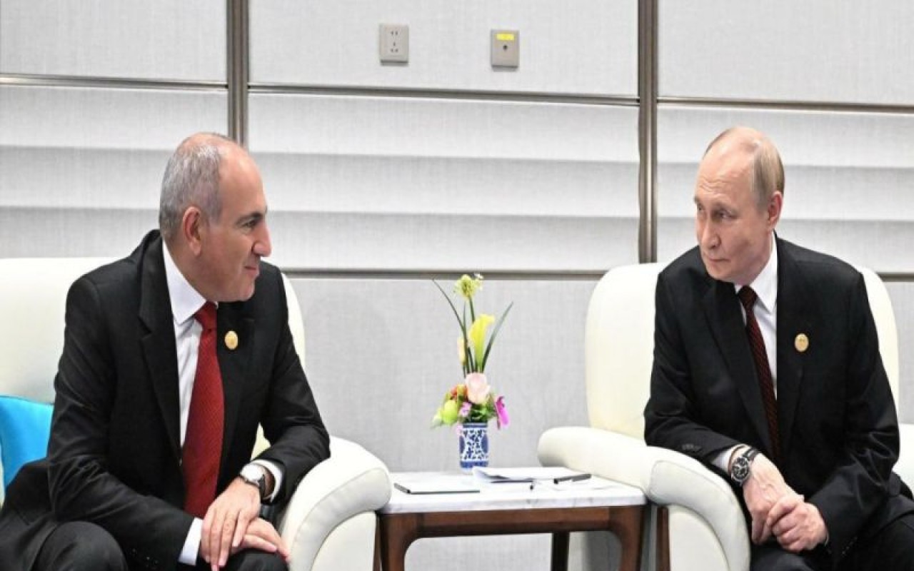 Paşinyan Putinlə nələrdən danışıb?
