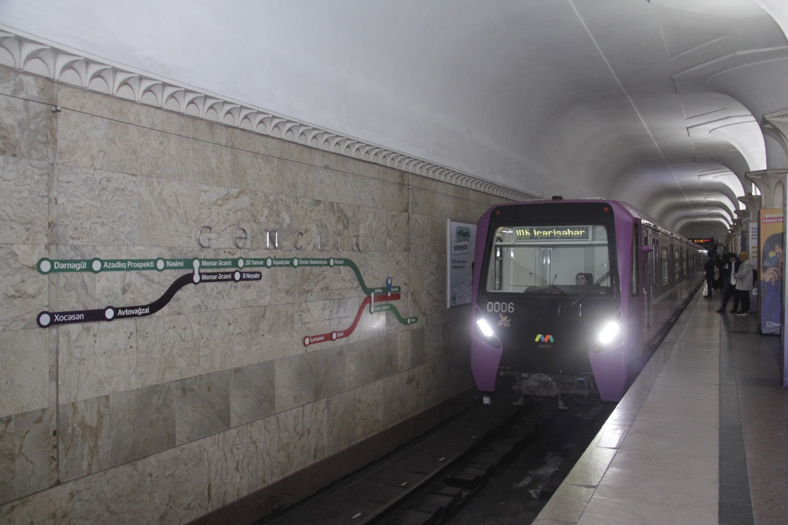 Metropolitendə interval azaldı: rekord qeydə alınıb