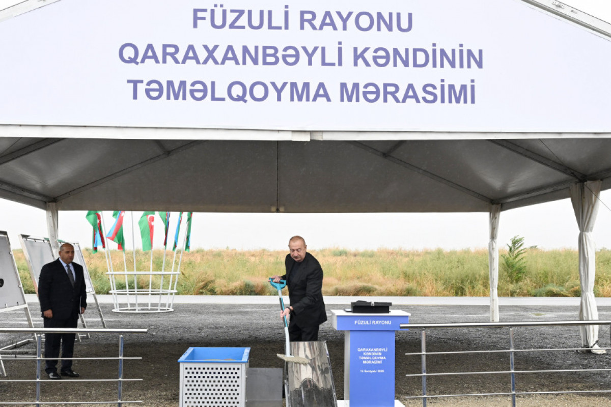 Prezident Füzulidə Qaraxanbəyli kəndinin təməlini qoydu