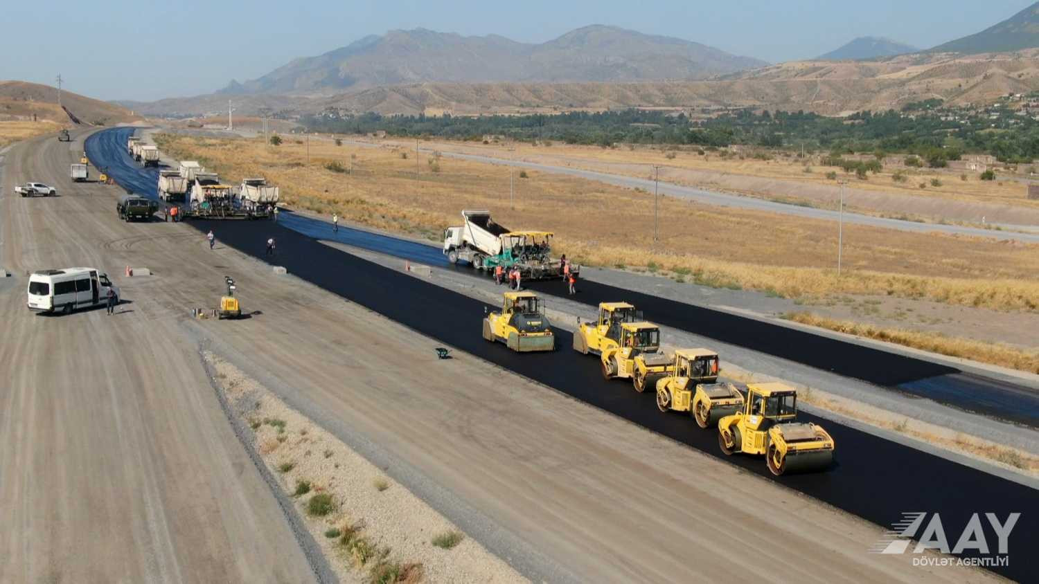 Zəngəzur dəhlizinin tikintisi 95% icra olunub - VİDEO