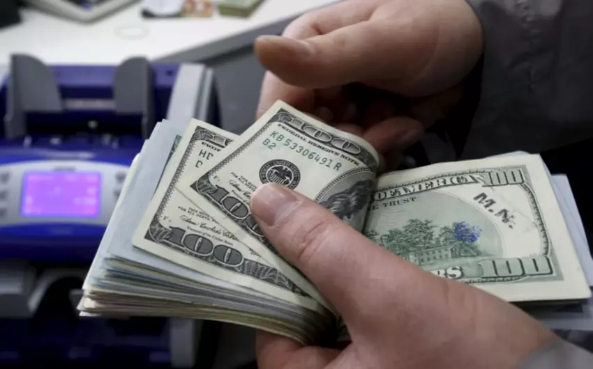 Azərbaycanın xidmətlər balansında 1 milyard dollar kəsir olub