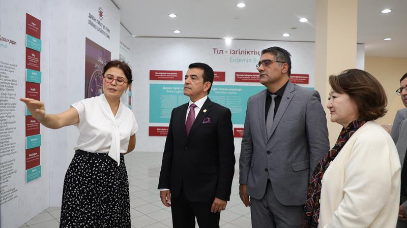 ICESCO-nun Baş direktoru Beynəlxalq Qazax-Türk Universitetində