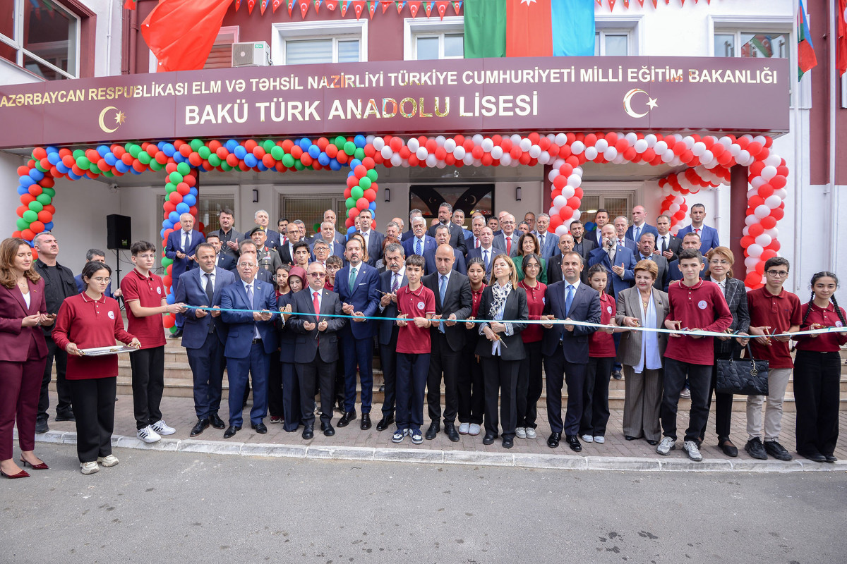 Bakı Türk Anadolu Liseyinin yeni binasının açılışı oldu