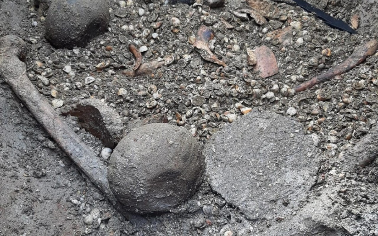 Masallıda antik dövrə aid küp məzar aşkarlandı - FOTO