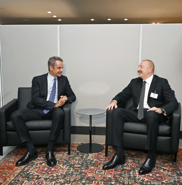 Prezident Mitsotakis ilə görüşdü