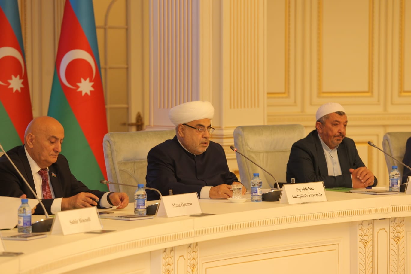 Şuşada məscidlərlə yanaşı, kilsələr də bərpa edilir