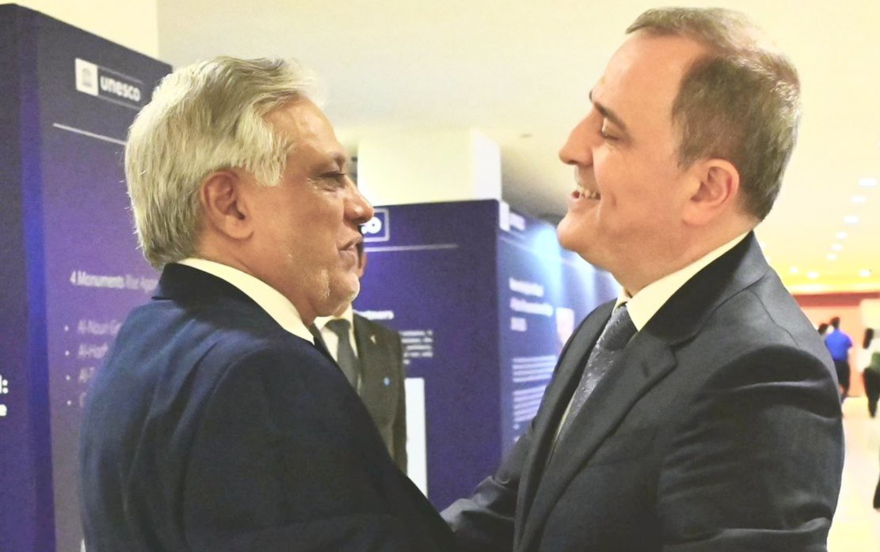 Azərbaycnla Pakistanın XİN başçıları görüşdülər