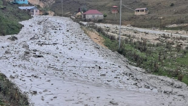 Lazadakı palçıq seli nəzarətə götürüldü