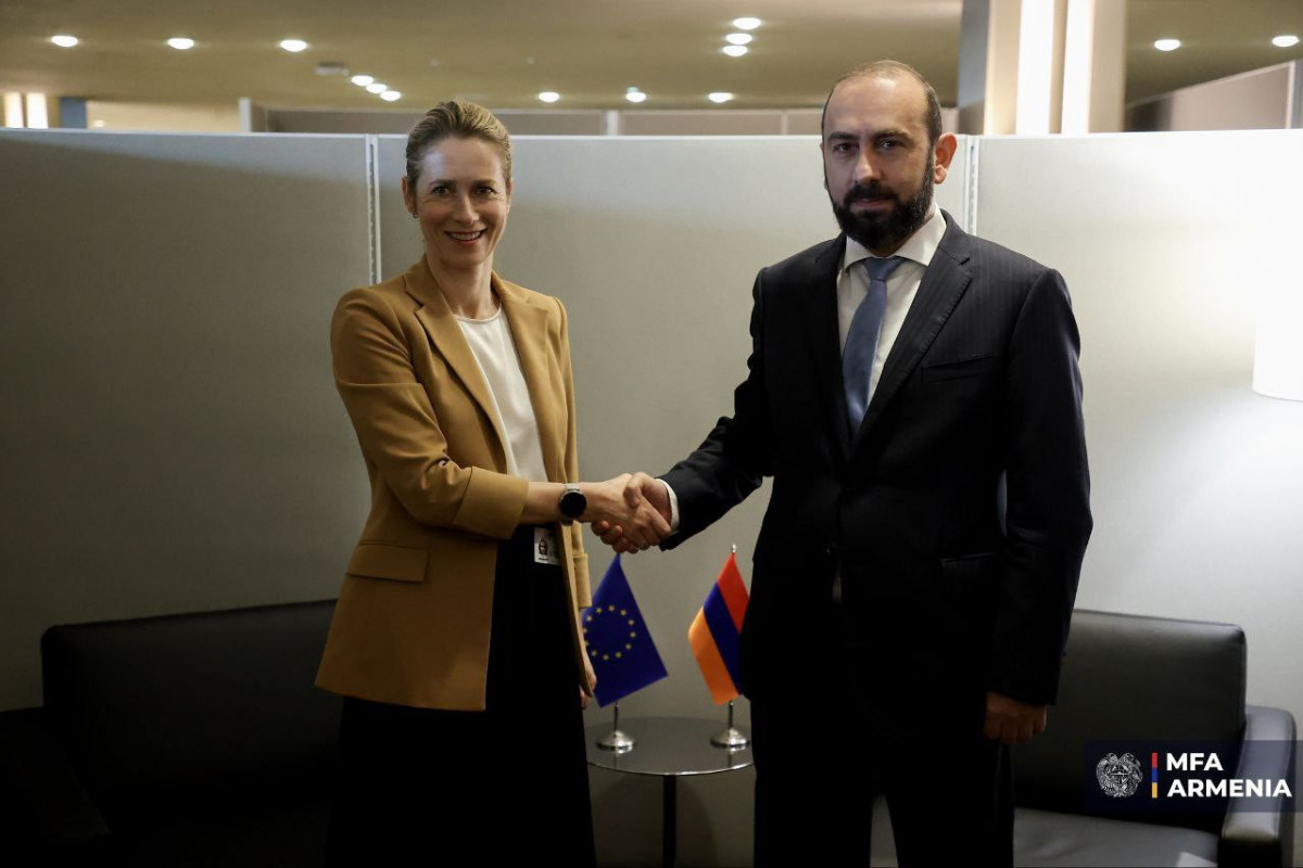 Mirzoyan Kallasla görüşdü