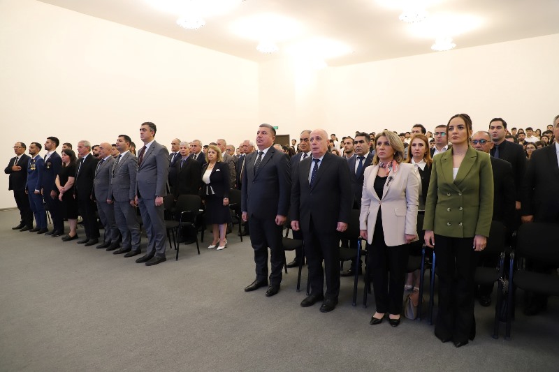 Universitet şəhidləri andı..