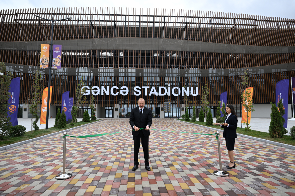 İlham Əliyev Gəncə şəhər stadionunun açılışını etdi - FOTOLAR