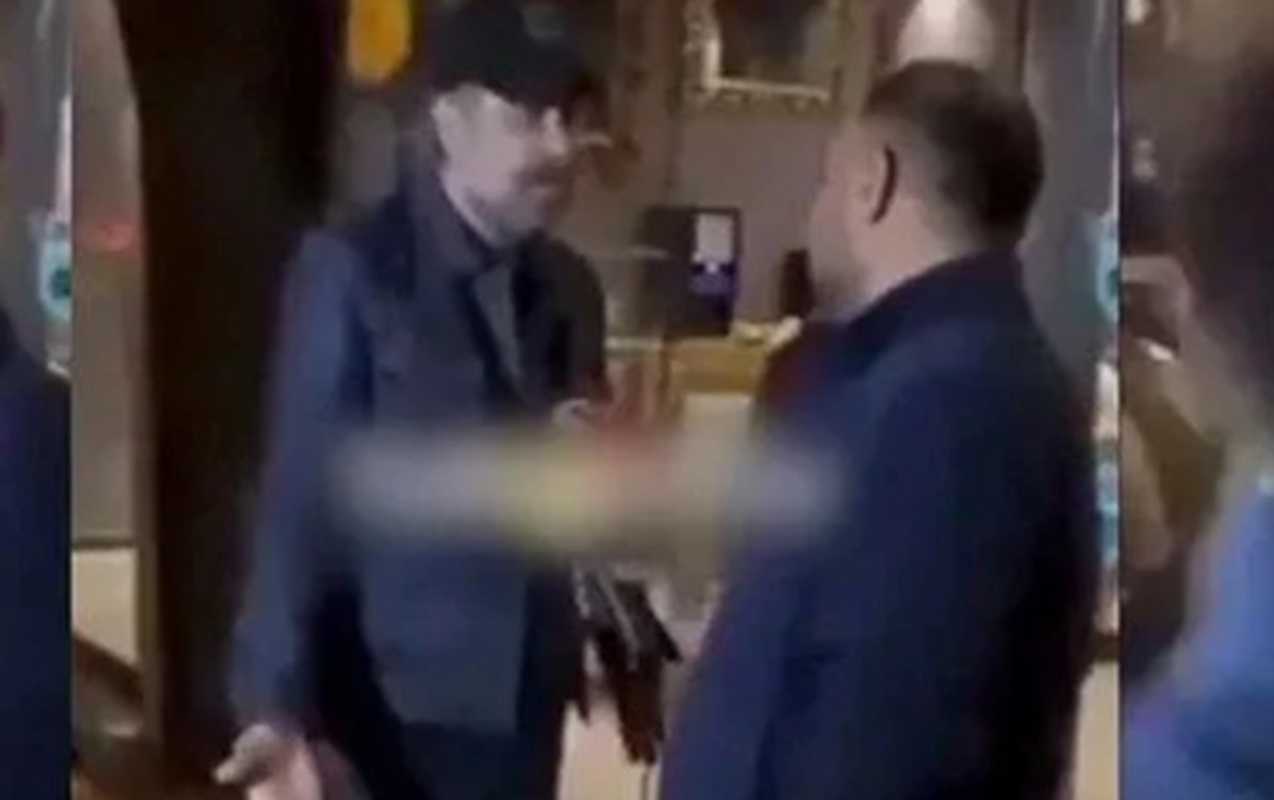 Məşhur aktyor jurnalisti söydü - Döyüldü