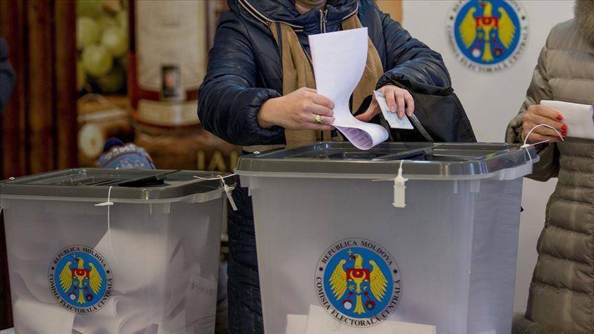 Moldova seçkiləri: prezidentin partiyası öndə gedir