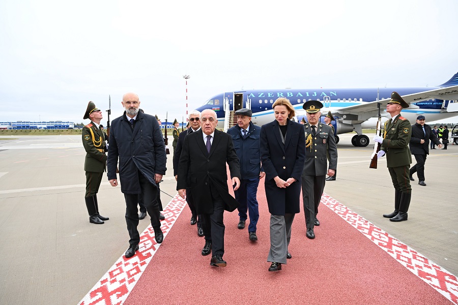 Əli Əsədov Belarusa getdi