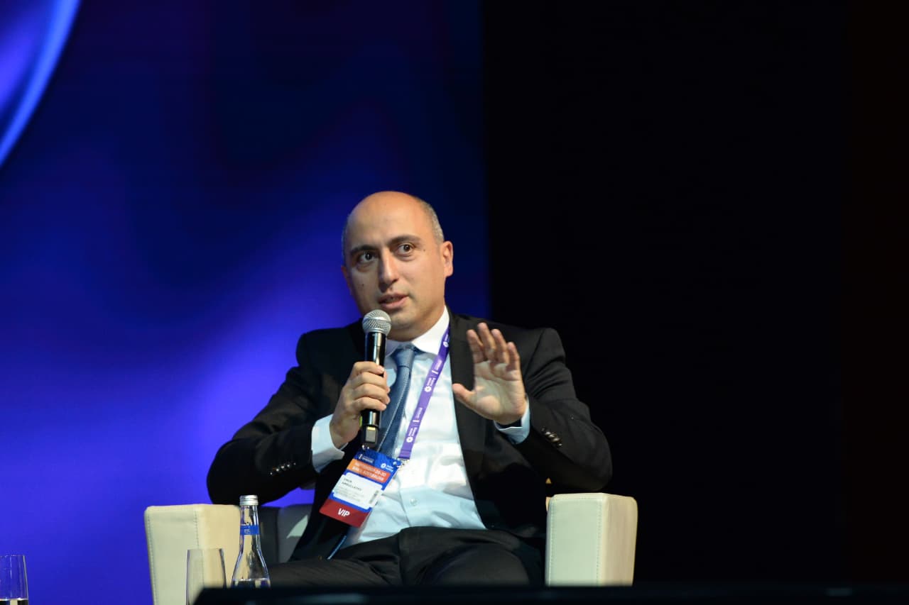 Əsas məsələ yalnız bilik əldə etmək deyil - Nazir